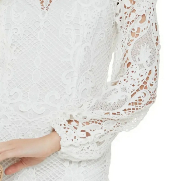 š¤Gorgeous crochet lace miniš¤ - Picture 2 of 6